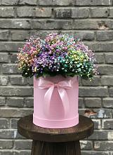Цветочная композиция из Гипсофила и Розы в шляпной коробке в Архангельской