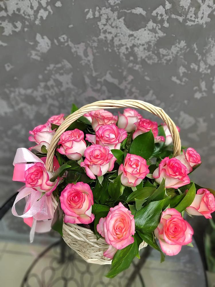Цветочная композиция из Розы в корзине в Архангельской