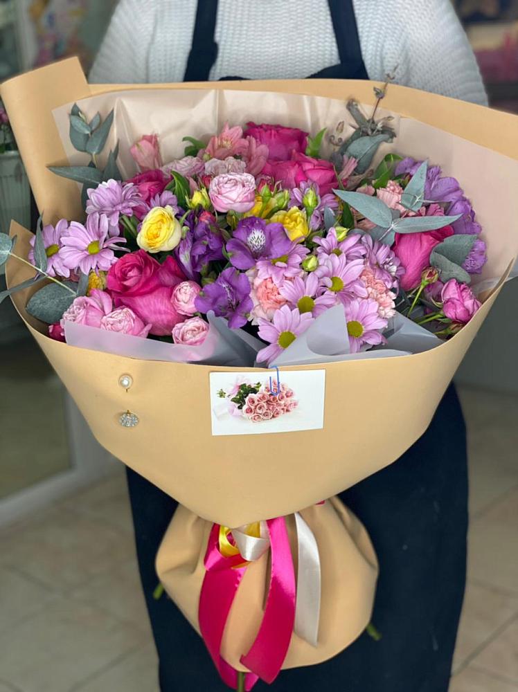 Букет цветов из: Хризантемы, Гвоздики и Альстромерии в Архангельской