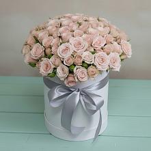 Цветочная композиция из Розы в шляпной коробке в Архангельской