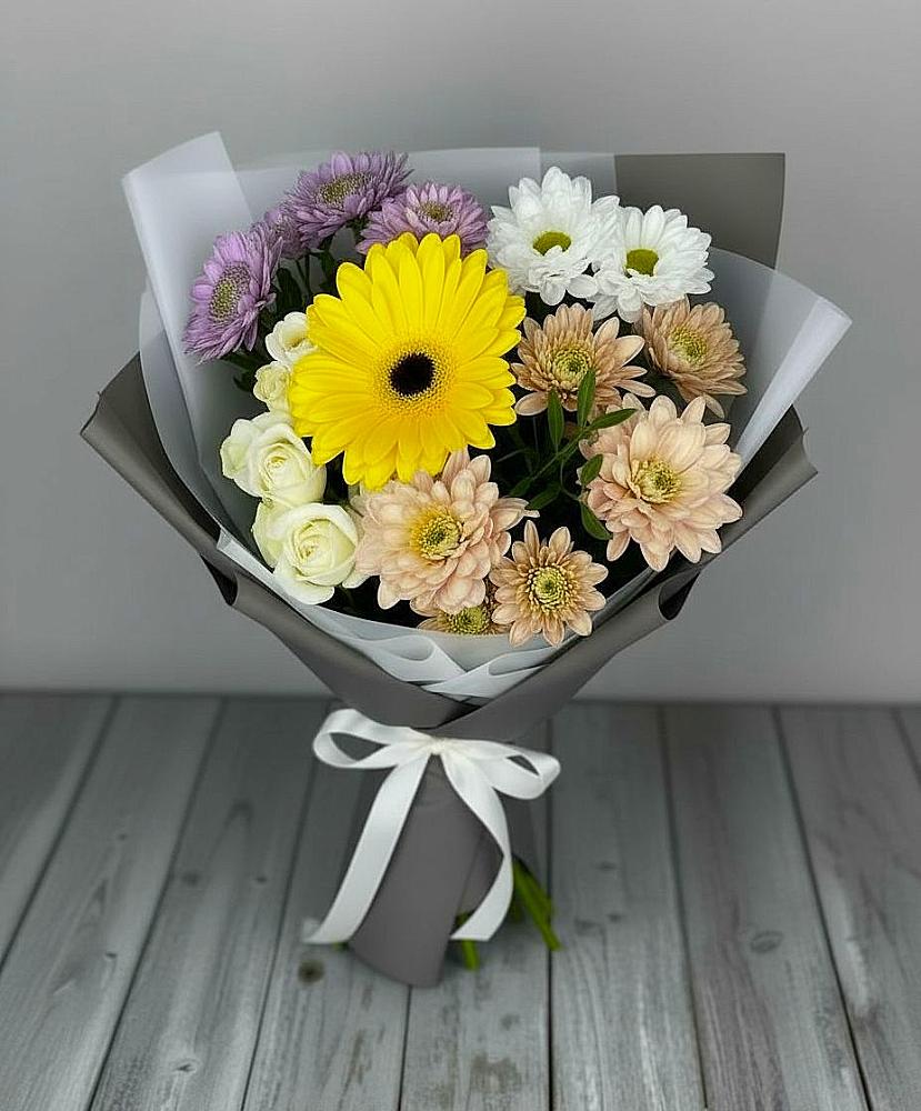 Букет цветов из: Розы, Герберы и Хризантемы в Архангельской