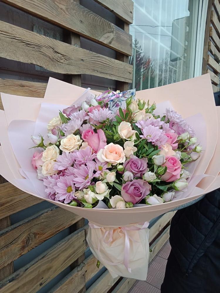 Букет цветов из: Розы и Хризантемы в Архангельской