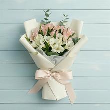 Букет цветов из:  Альстромерии в Архангельской