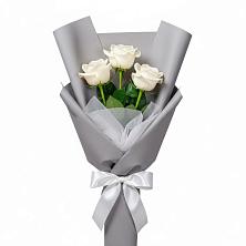 Букет 3 белые розы в Архангельской