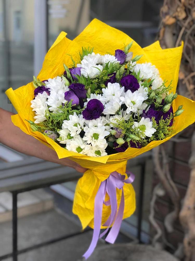Букет цветов из: Ирисы, Хризантемы и Ромашки в Архангельской
