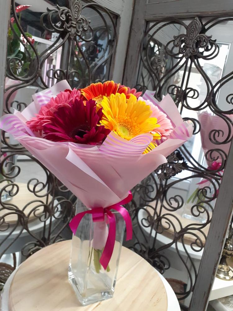 Букет цветов из: Герберы в Архангельской