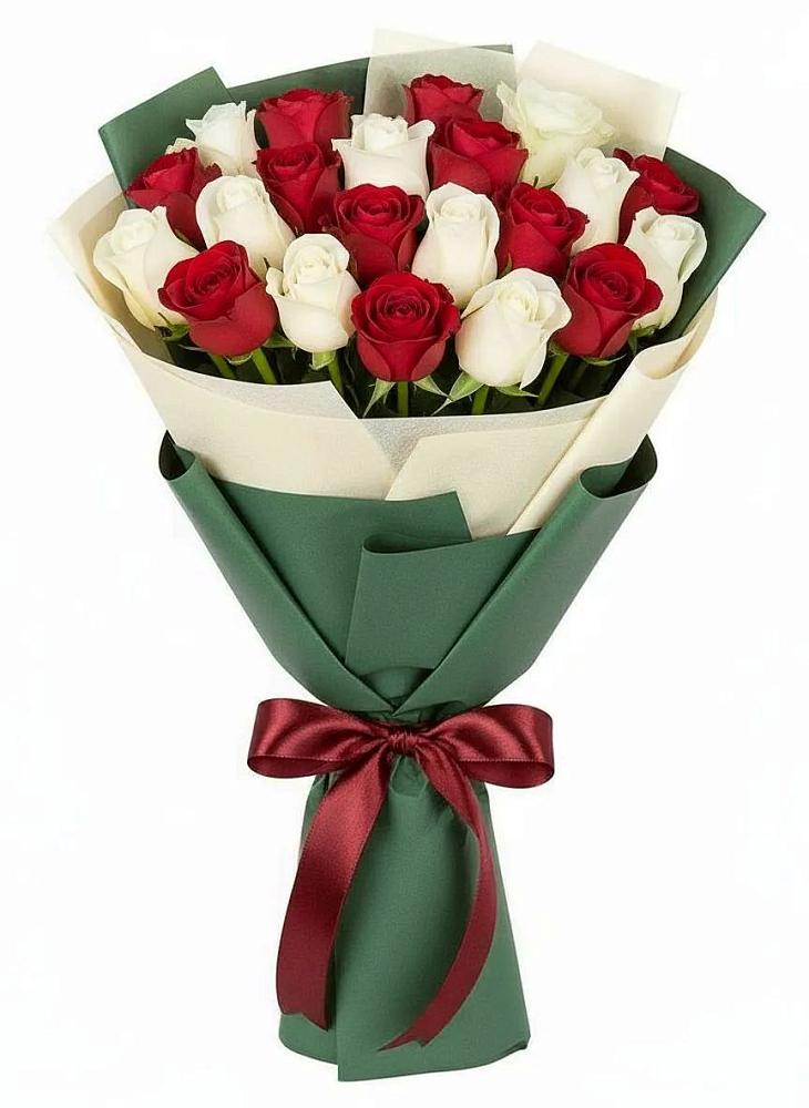 Букет Микс из красных и белых роз в Архангельской