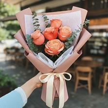 Букет цветов из:  Розы в Архангельской