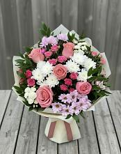Букет цветов из:  Альстромерии, Гвоздики, Розы и Хризантемы в Архангельской