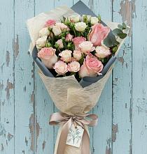 Букет цветов из:  Розы в Архангельской