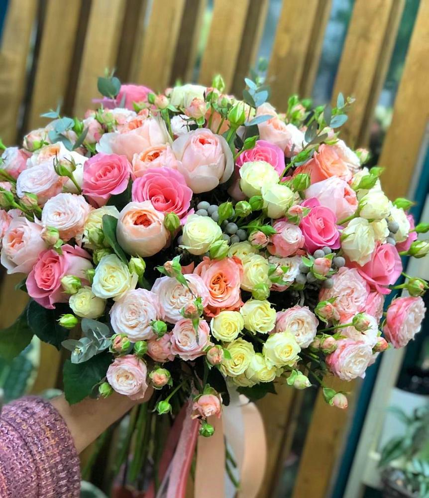 Букет цветов из: Розы в Архангельской