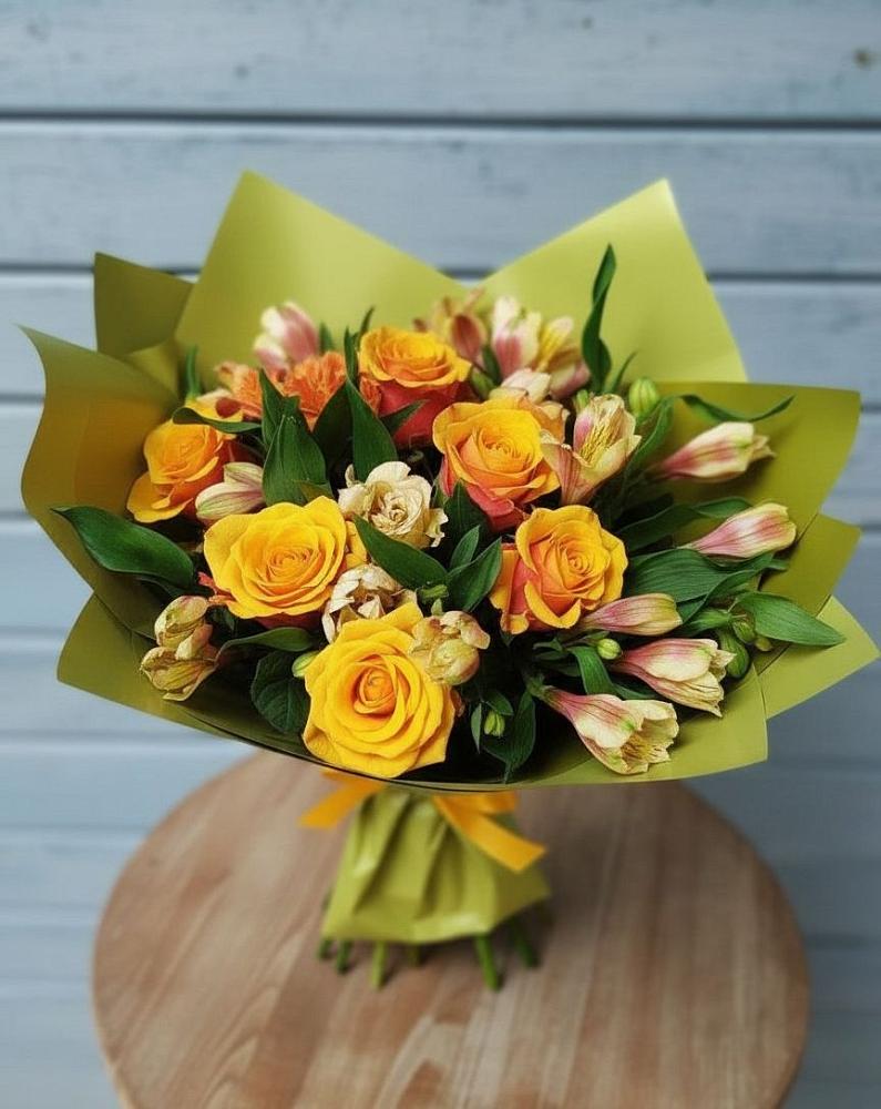 Букет цветов из: Альстромерии и Розы в Архангельской