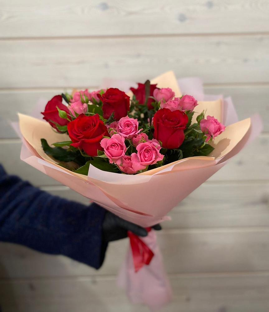 Букет цветов из: Розы в Архангельской
