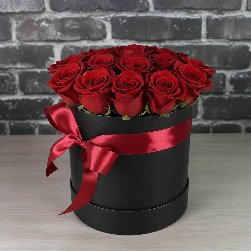 Цветочная композиция из Розы в шляпной коробке в Архангельской