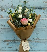 Букет цветов из:  Розы и Лизиантусы #REPLACE_PRED# Архангельской