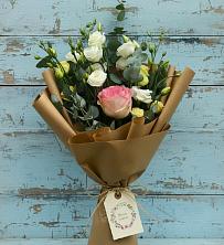 Букет цветов из:  Розы и Лизиантусы в Архангельской
