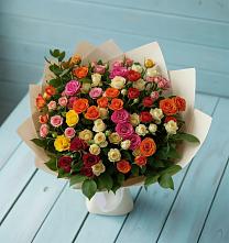 Букет Микс из разноцветных кустовых роз в Архангельской