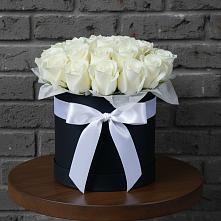 Цветочная композиция из Розы в шляпной коробке в Архангельской